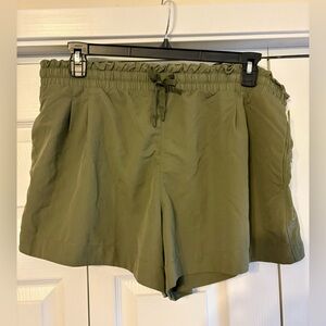 All in Motion Women's High Rise Resort  Shorts. Size XXL. NWT